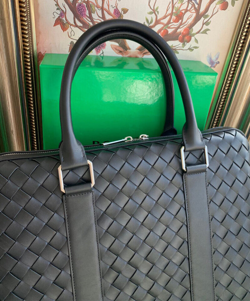 Bottega Veneta Slim Classic Intrecciato Briefcase 690702
